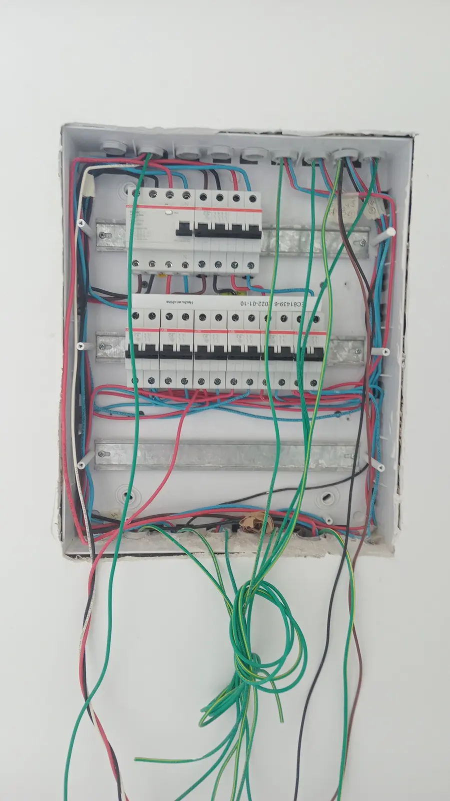 Trabajo eléctrico realizado por Alejandro Reyes para STATIC